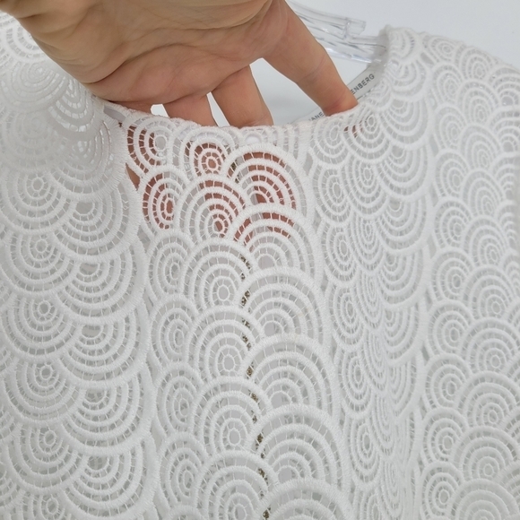 DIANE von Furstenberg Guipure lace scalloped short sleeve top size 4 - Picture 10 of 10